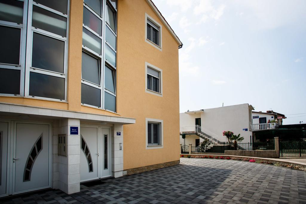 Rogoznica Apartments Kristina מראה חיצוני תמונה